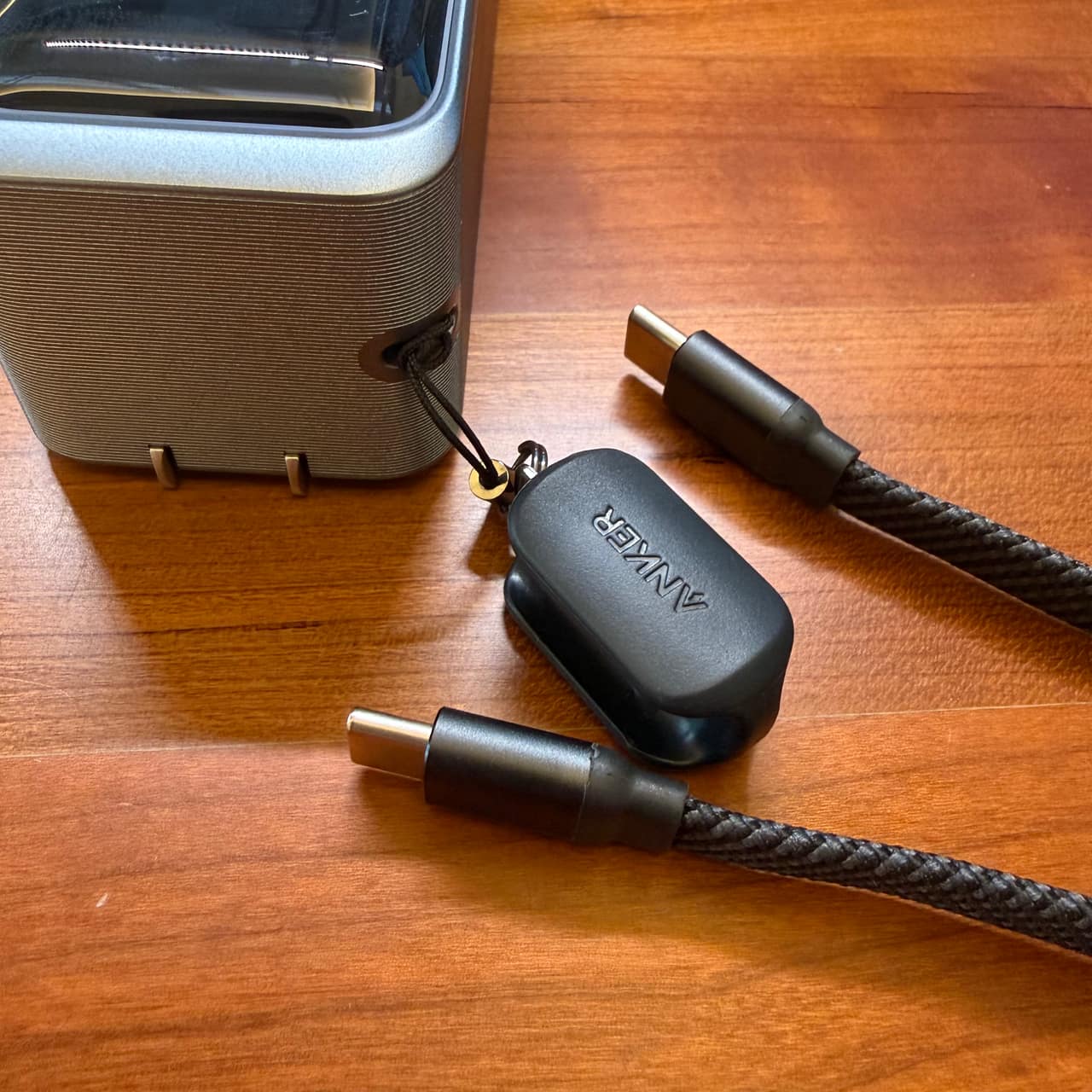 ストラップ型のUSB-Cケーブル