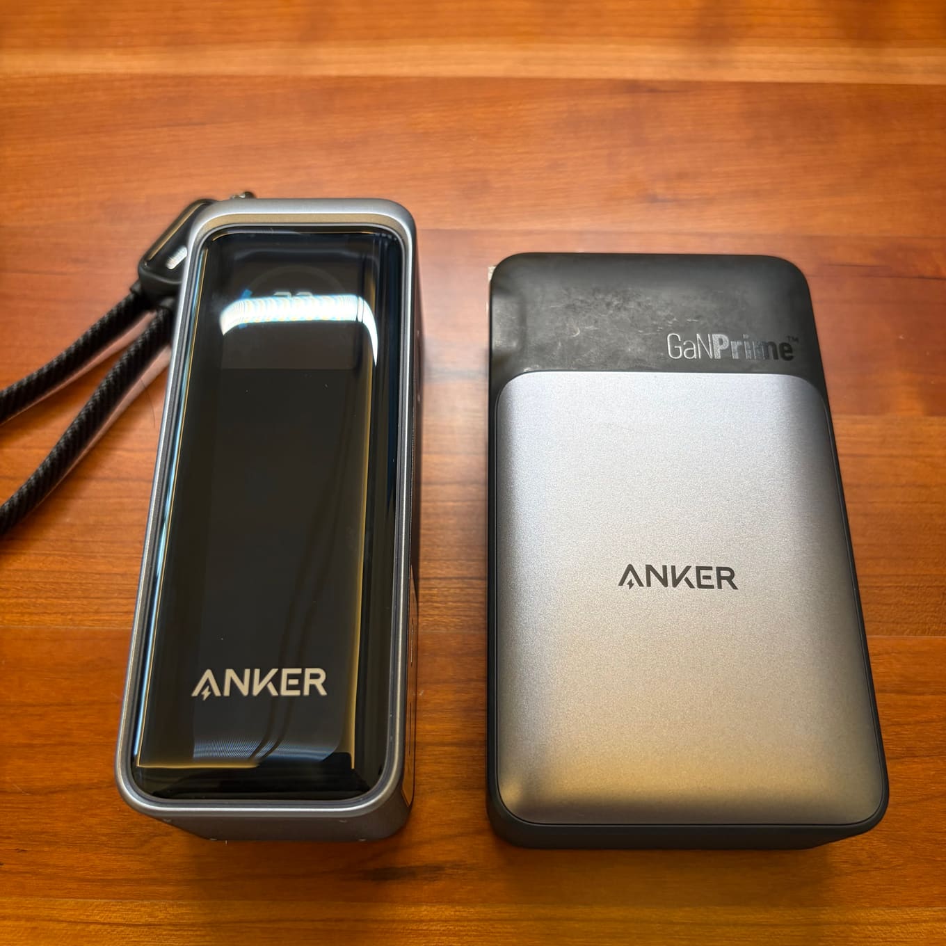 Anker 733とのサイズ比較